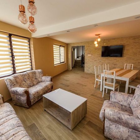 Casa Sky Apartment โอร์โชวา ภายนอก รูปภาพ