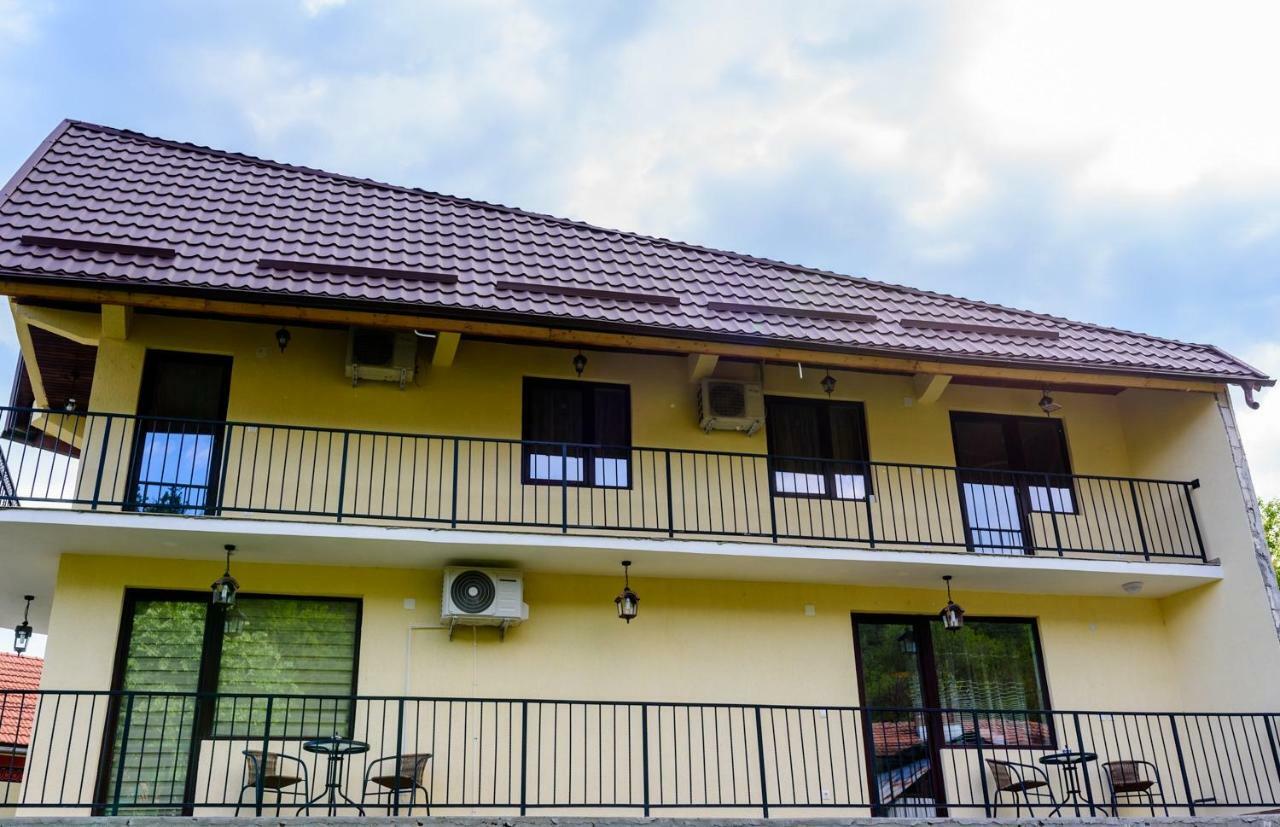 Casa Sky Apartment โอร์โชวา ภายนอก รูปภาพ