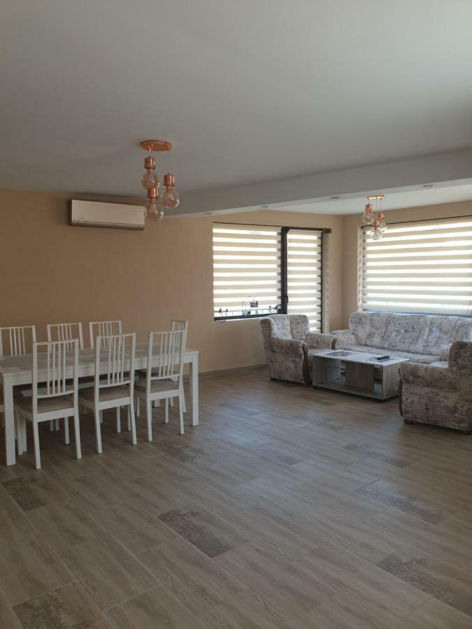 Casa Sky Apartment โอร์โชวา ภายนอก รูปภาพ